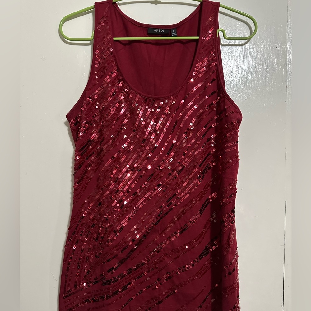 Sequin tank